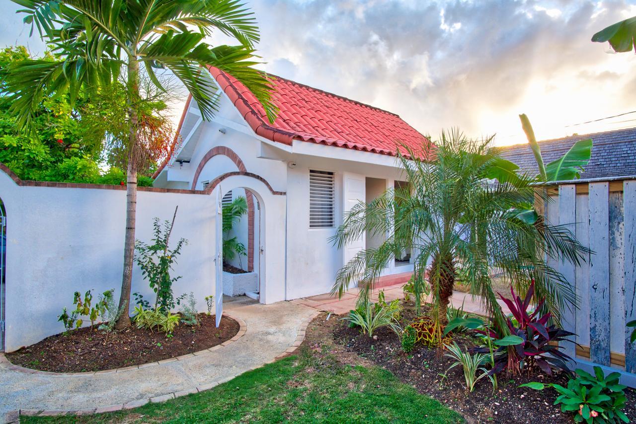 Sunspot Villa Runaway Bay Exteriör bild